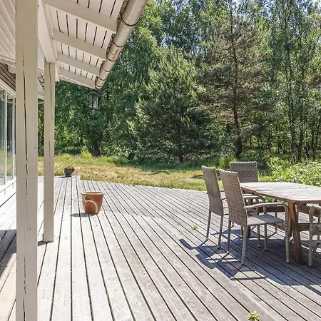 2 Bedroom Stunning In Aakirkeby