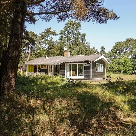 2 Bedroom Stunning In Aakirkeby Vester Sømarken