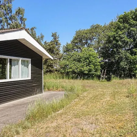 2 Bedroom Stunning In Aakirkeby