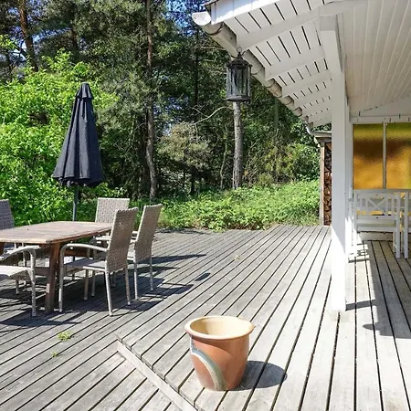 2 Bedroom Stunning In Aakirkeby Vester Sømarken