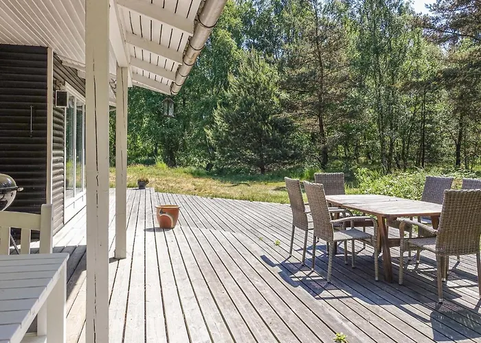 2 Bedroom Stunning In Aakirkeby