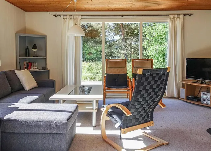 2 Bedroom Stunning In Aakirkeby *