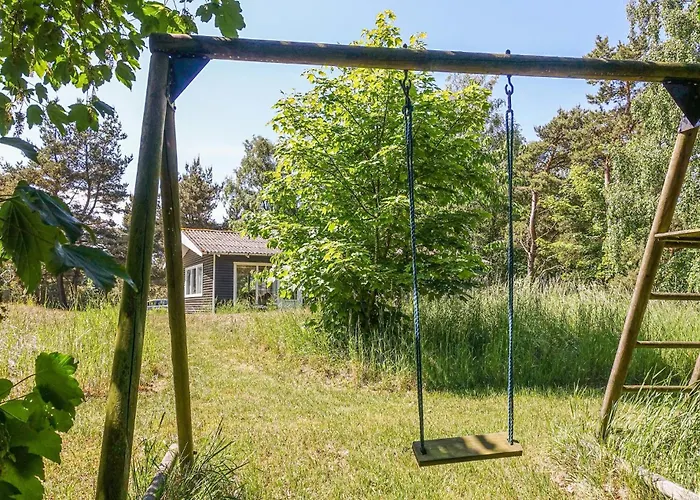 Vakantiehuis 2 Bedroom Stunning In Aakirkeby *